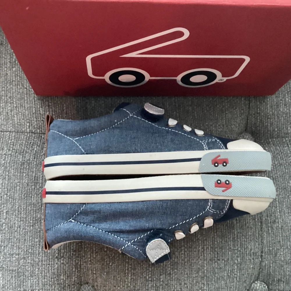 See Kai Run Stevie II Sneaker, size 13.5